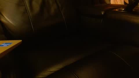 Snapshot of happyhogan1 chatting on September 22, 2025, 8:05 am Jhonassmann12 online show from September 22, 2025, 8:05 am