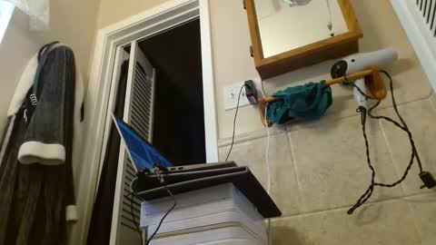 Snapshot of happyhogan1 chatting on October 31, 2025, 5:25 pm Jhonassmann12 online show from October 31, 2025, 5:25 pm