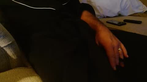 Snapshot of happyhogan1 chatting on November 6, 2025, 9:43 am Jhonassmann12 online show from November 6, 2025, 9:43 am