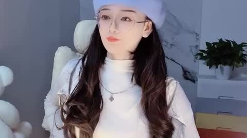 Snapshot of happysweetie168 chatting on December 11, 2024, 4:20 pm Daisy online show from December 11, 2024, 4:20 pm