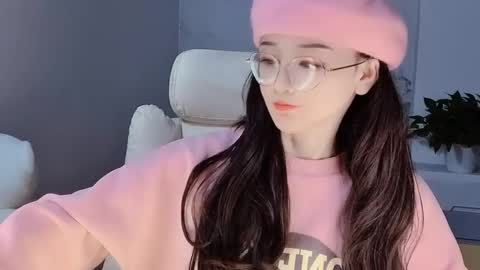 Snapshot of happysweetie168 chatting on December 14, 2024, 6:41 pm Daisy online show from December 14, 2024, 6:41 pm