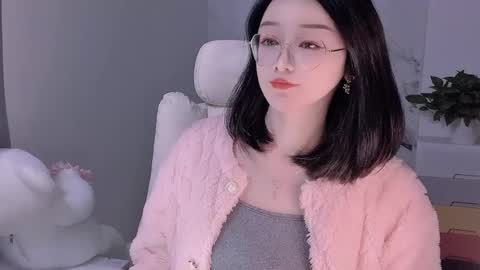 Snapshot of happysweetie168 chatting on January 18, 2025, 8:41 am Daisy online show from January 18, 2025, 8:41 am