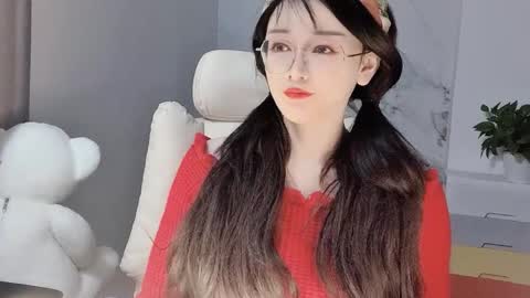 Snapshot of happysweetie168 chatting on February 17, 2025, 1:53 pm Daisy online show from February 17, 2025, 1:53 pm