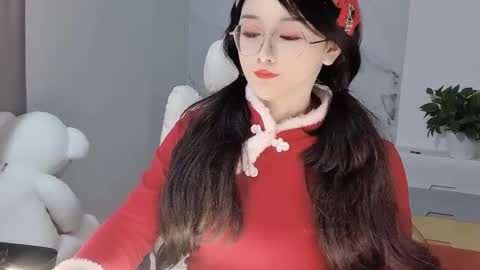 Snapshot of happysweetie168 chatting on February 21, 2025, 2:48 pm Daisy online show from February 21, 2025, 2:48 pm