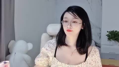 Snapshot of happysweetie168 chatting on March 2, 2025, 4:28 am Daisy online show from March 2, 2025, 4:28 am