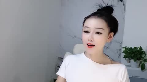 Snapshot of happysweetie168 chatting on September 18, 2025, 4:47 am Daisy online show from September 18, 2025, 4:47 am