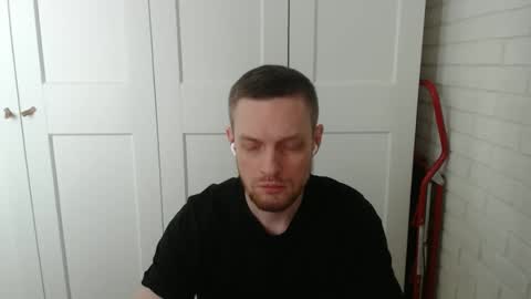 Snapshot of happyvelvetpaw chatting on February 25, 2026, 8:02 am happyvelvetpaw online show from February 25, 2026, 8:02 am