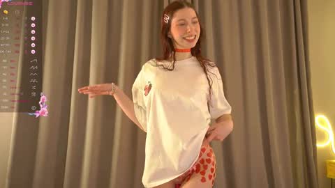 Snapshot of happyvivy chatting on February 14, 2025, 8:31 am Vivy online show from February 14, 2025, 8:31 am