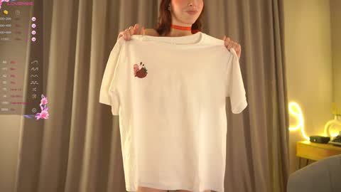 Snapshot of happyvivy chatting on February 14, 2025, 11:42 am Vivy online show from February 14, 2025, 11:42 am