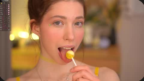 Snapshot of happyvivy chatting on February 27, 2025, 2:00 pm Vivy online show from February 27, 2025, 2:00 pm