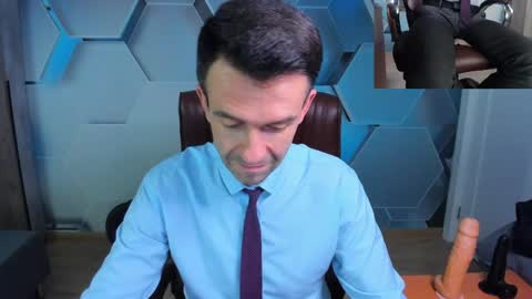 Snapshot of hard_and_juici chatting on May 8, 2026, 8:19 am Steve online show from May 8, 2026, 8:19 am