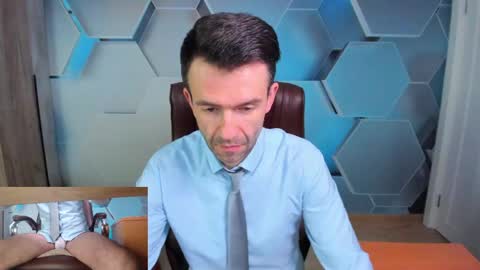 Snapshot of hard_and_juici chatting on May 10, 2026, 3:12 am Steve online show from May 10, 2026, 3:12 am