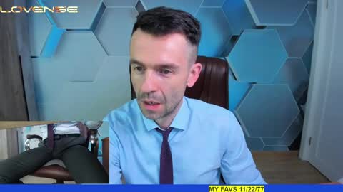 Snapshot of hard_and_juici chatting on May 15, 2026, 2:13 pm Steve online show from May 15, 2026, 2:13 pm