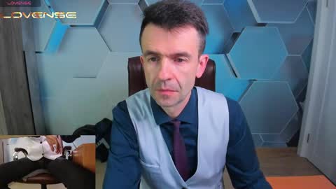 Snapshot of hard_and_juici chatting on May 25, 2026, 3:34 am Steve online show from May 25, 2026, 3:34 am