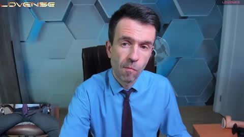 Snapshot of hard_and_juici chatting on June 15, 2026, 3:09 am Steve online show from June 15, 2026, 3:09 am