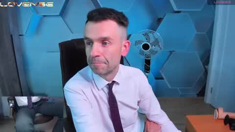 Snapshot of hard_and_juici chatting on June 15, 2026, 3:14 pm Steve online show from June 15, 2026, 3:14 pm