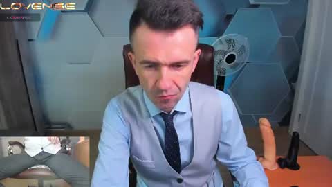 Snapshot of hard_and_juici chatting on June 19, 2026, 8:51 am Steve online show from June 19, 2026, 8:51 am
