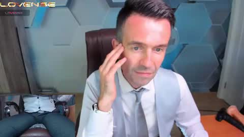 Snapshot of hard_and_juici chatting on June 27, 2026, 2:01 pm Steve online show from June 27, 2026, 2:01 pm