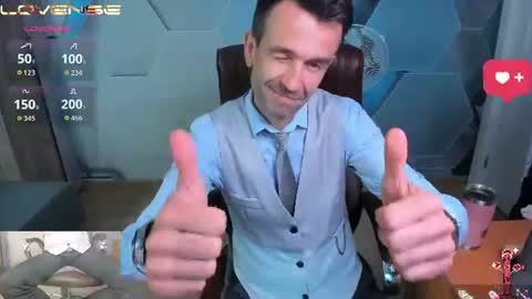 Snapshot of hard_and_juici chatting on July 7, 2026, 11:36 am Steve online show from July 7, 2026, 11:36 am