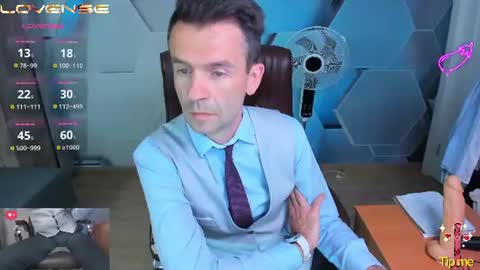 Snapshot of hard_and_juici chatting on July 8, 2026, 4:00 pm Steve online show from July 8, 2026, 4:00 pm