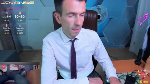 Snapshot of hard_and_juici chatting on July 12, 2026, 1:02 pm Steve online show from July 12, 2026, 1:02 pm