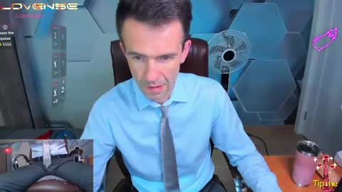 Snapshot of hard_and_juici chatting on July 21, 2026, 3:53 am Steve online show from July 21, 2026, 3:53 am