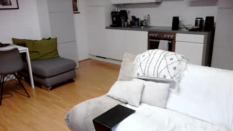 Chris online show from December 15, 2025, 1:32 am