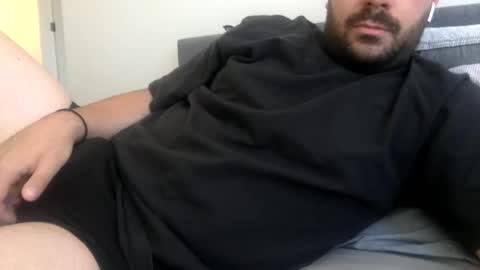 Snapshot of hardaussie21 chatting on December 19, 2025, 1:01 am HardAussie21 online show from December 19, 2025, 1:01 am