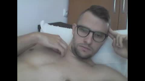 hardboylovemilfmoom online show from September 20, 2025, 8:37 am