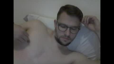 Snapshot of hardboylovemilfmoom chatting on May 21, 2026, 9:11 pm hardboylovemilfmoom online show from May 21, 2026, 9:11 pm