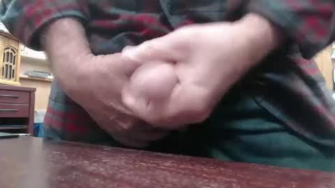 Snapshot of hardbuns chatting on March 4, 2025, 11:22 pm Brad online show from March 4, 2025, 11:22 pm