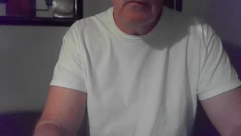 hardchicagoforzya online show from October 18, 2025, 5:43 am