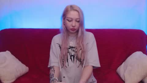 Emily online show from November 5, 2025, 10:43 pm