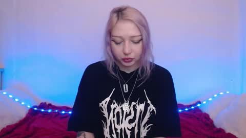 Emily online show from November 25, 2025, 10:21 pm