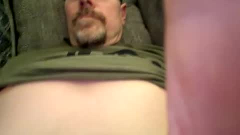Snapshot of hardlyhardhar chatting on April 18, 2026, 6:01 pm hardlyhardhar online show from April 18, 2026, 6:01 pm