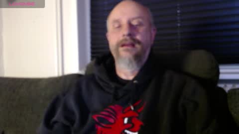 MrLazy online show from October 5, 2025, 4:27 pm