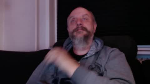 MrLazy online show from December 21, 2025, 3:19 pm