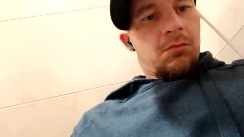 hardnready5502 online show from February 20, 2025, 7:41 pm