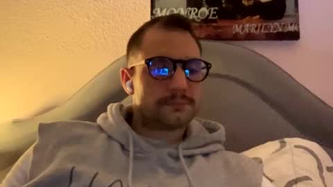 Snapshot of hardnstyle chatting on December 13, 2024, 1:15 am HARD AND STYLE online show from December 13, 2024, 1:15 am