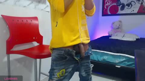 Snapshot of hardsexlove08 chatting on August 5, 2026, 6:11 pm Andres Dean online show from August 5, 2026, 6:11 pm