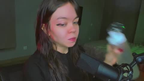 Snapshot of haribo_asmr chatting on February 13, 2025, 11:28 am Miss Hari online show from February 13, 2025, 11:28 am