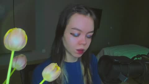 Snapshot of haribo_asmr chatting on March 12, 2025, 8:19 am Miss Hari online show from March 12, 2025, 8:19 am