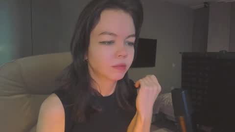 Snapshot of haribo_asmr chatting on November 12, 2025, 11:32 am Miss Hari online show from November 12, 2025, 11:32 am