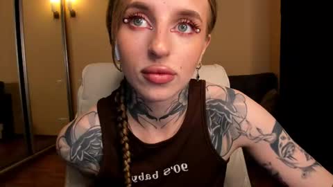 Snapshot of harley_kimm chatting on June 20, 2026, 5:43 am Julia online show from June 20, 2026, 5:43 am