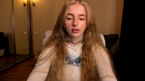 Snapshot of harley_kimm chatting on August 3, 2026, 5:28 am Julia online show from August 3, 2026, 5:28 am