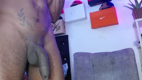 harley_quinnn111 online show from January 19, 2025, 6:00 pm