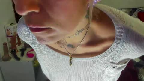 Snapshot of harly_queen77 chatting on February 15, 2025, 1:05 pm Harly online show from February 15, 2025, 1:05 pm