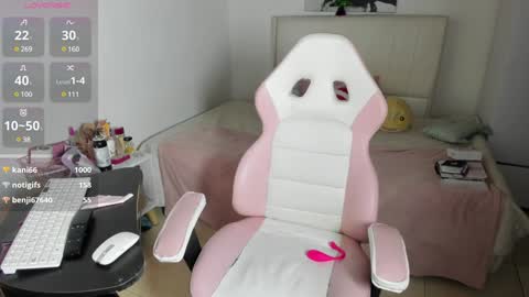 Snapshot of harmony_murr chatting on December 31, 2024, 2:36 pm vanessa online show from December 31, 2024, 2:36 pm