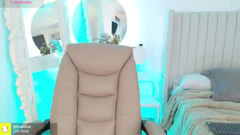 Snapshot of harmonybabe_ chatting on August 2, 2026, 8:07 pm Harmony online show from August 2, 2026, 8:07 pm