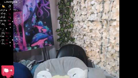 Snapshot of harmonys_couple_ chatting on April 2, 2026, 5:32 pm Harmonys World online show from April 2, 2026, 5:32 pm